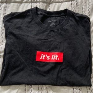 “It’s lit” box log t-shirt